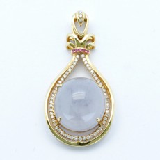 Round Jade pendant